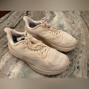 Hoka Clifton 8 Womens Off White Running Shoes size 76b 1119394-ESSN